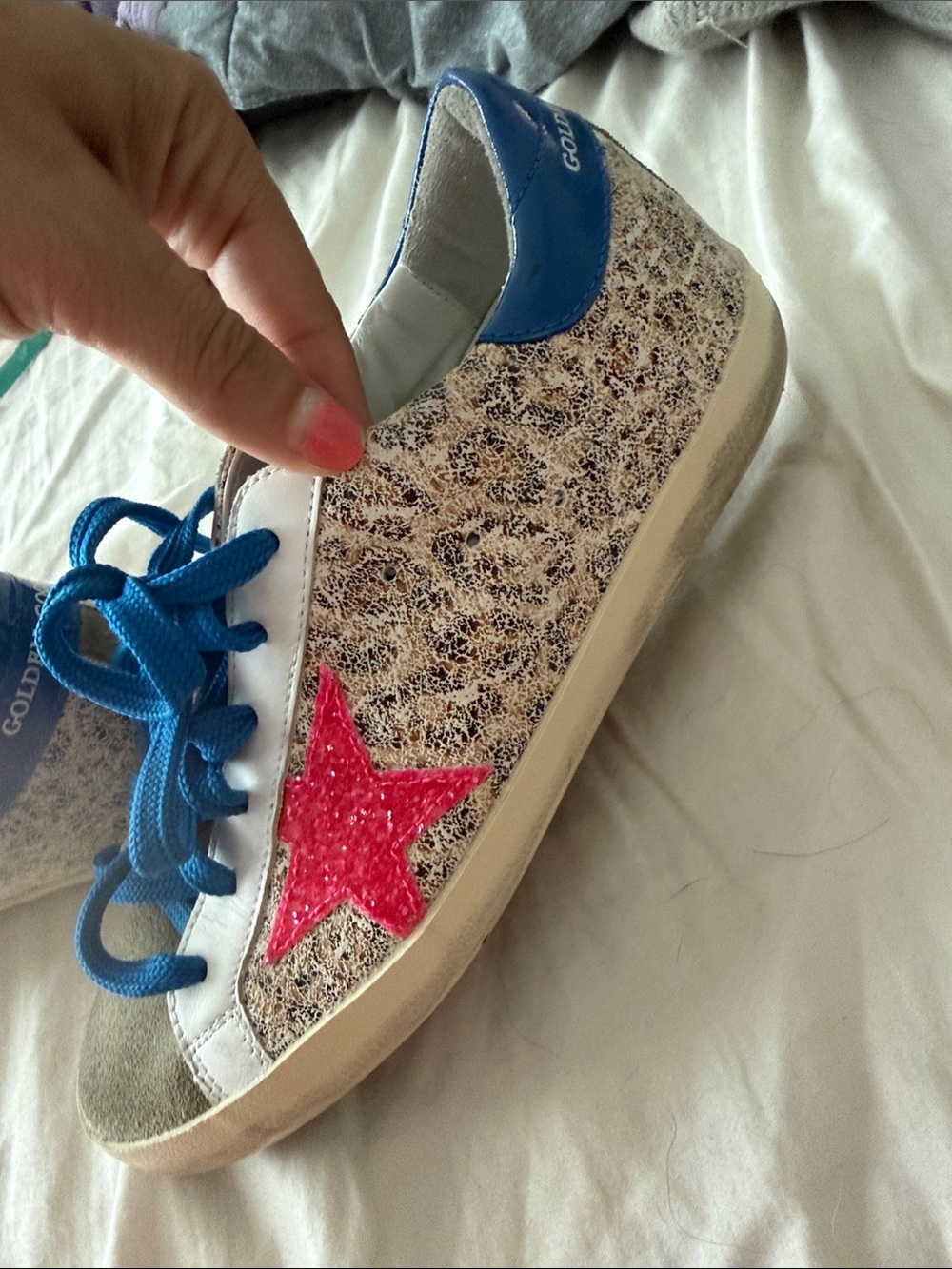 Superstar Style Sneakers with Blue Laces and Pink Stars - Picture 2 of 4